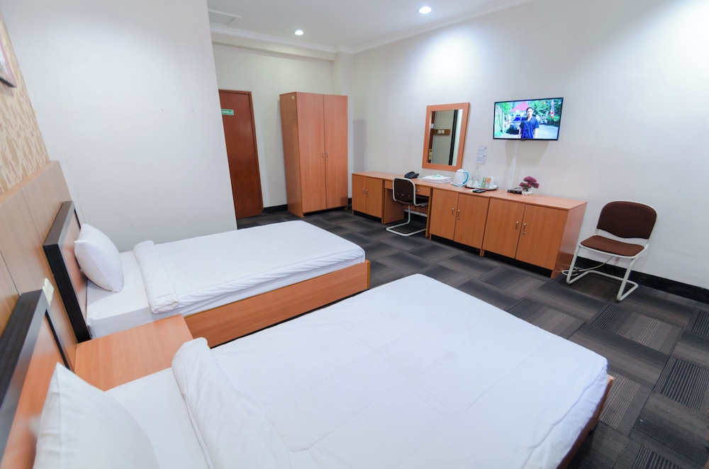 DELUXE, TWIN BEDS