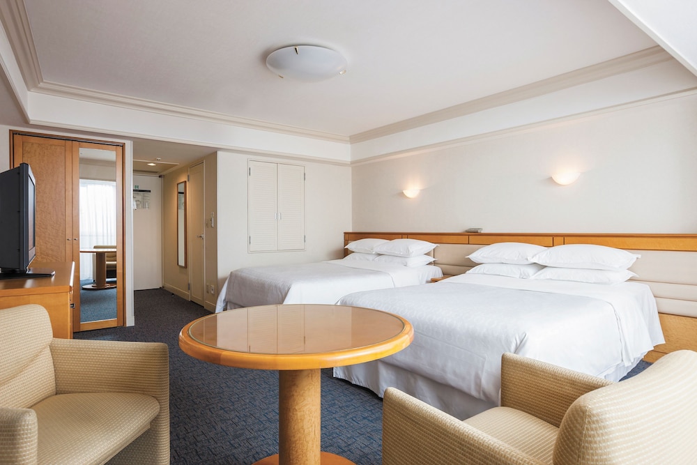 Sheraton Grande Tokyo Bay Hotel 23/81
