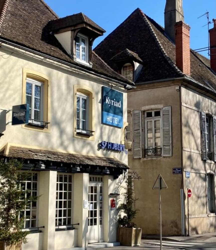 KYRIAD CHALON SUR SAONE CENTRE 4/63