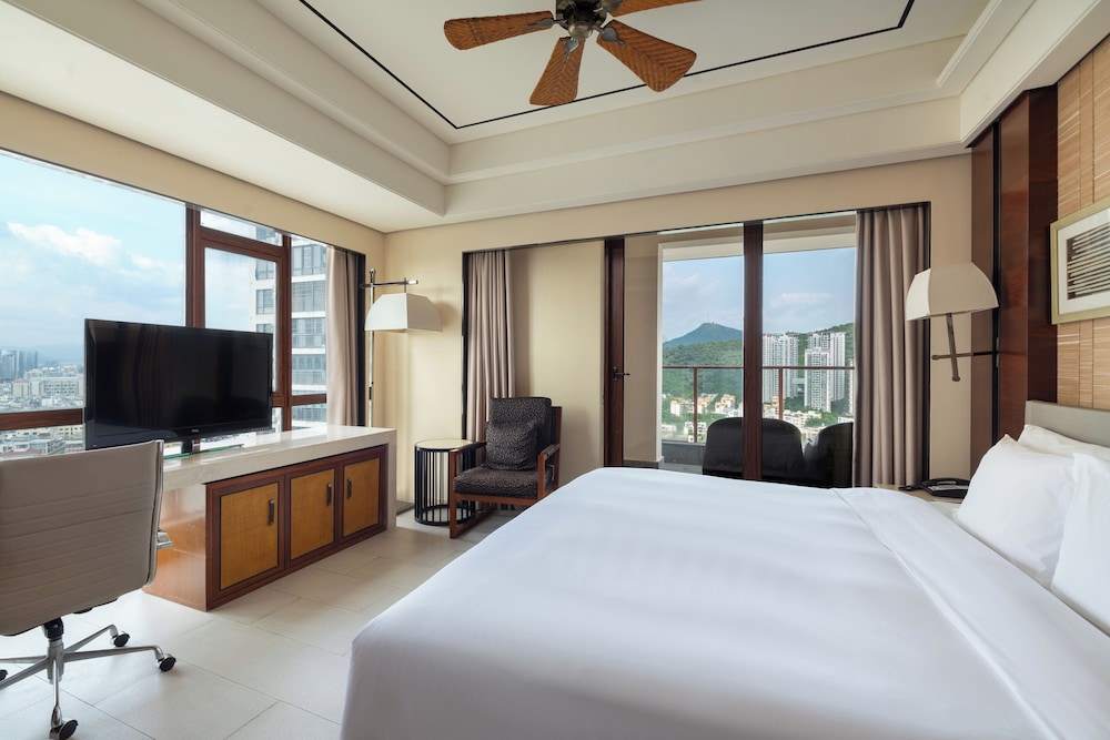 2 Bedrooms, Suite, Single Bed, Bay View, Club Lounge Access, Smoking
