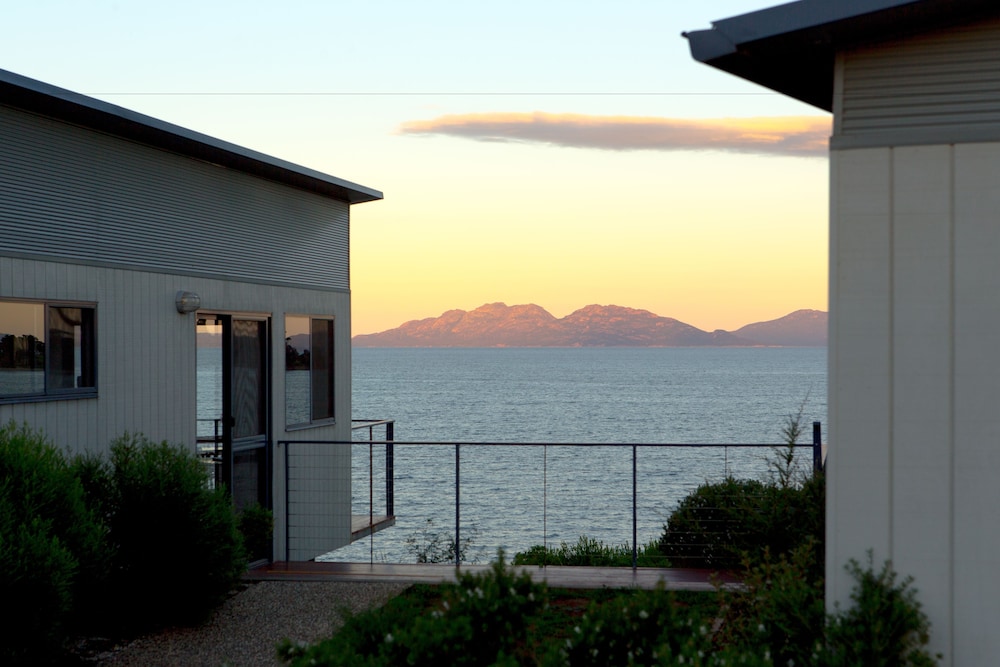 Swansea Beach Chalets 6/49