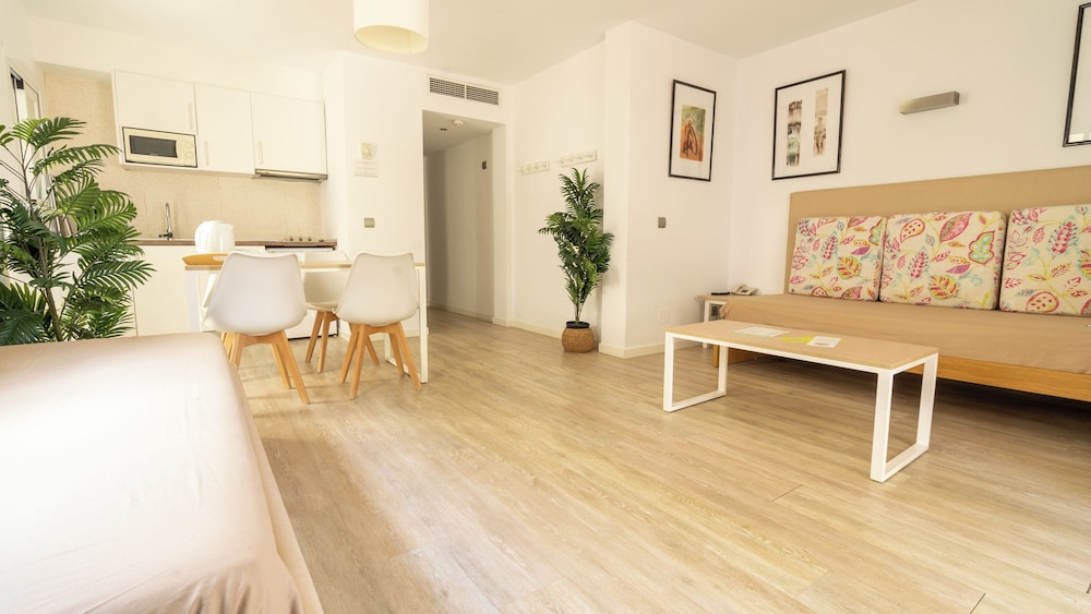 Aparthotel Houm Plaza Son Rigo 50/70