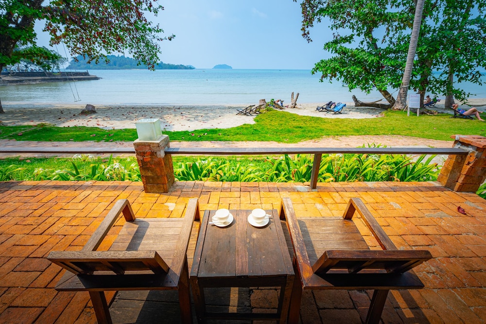 Siam Bay Resort 30/50