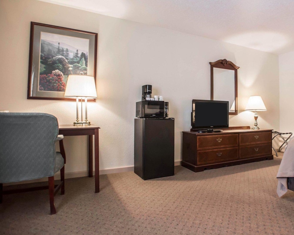Quality Inn New Columbia-Lewisburg 7/39