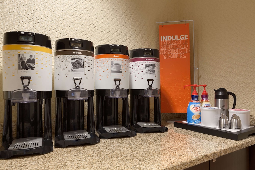 Hampton Inn and Suites Hartford/East Hartford 31/50