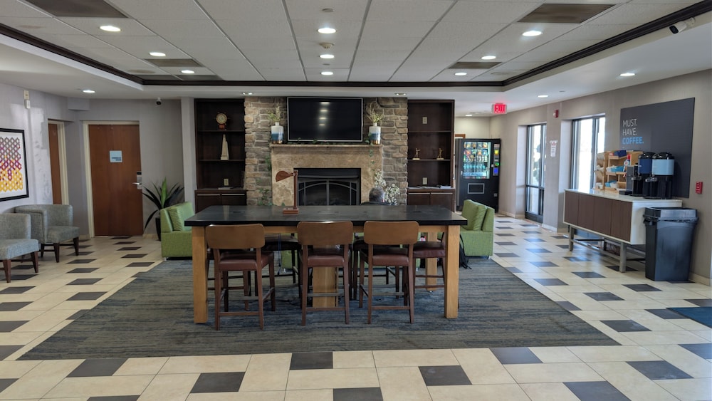 Holiday Inn Express Philadelphia Airport 32/50