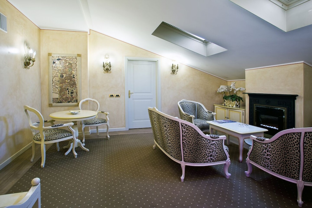 Vip's Motel Luxury Accommodation & Spa 44/72
