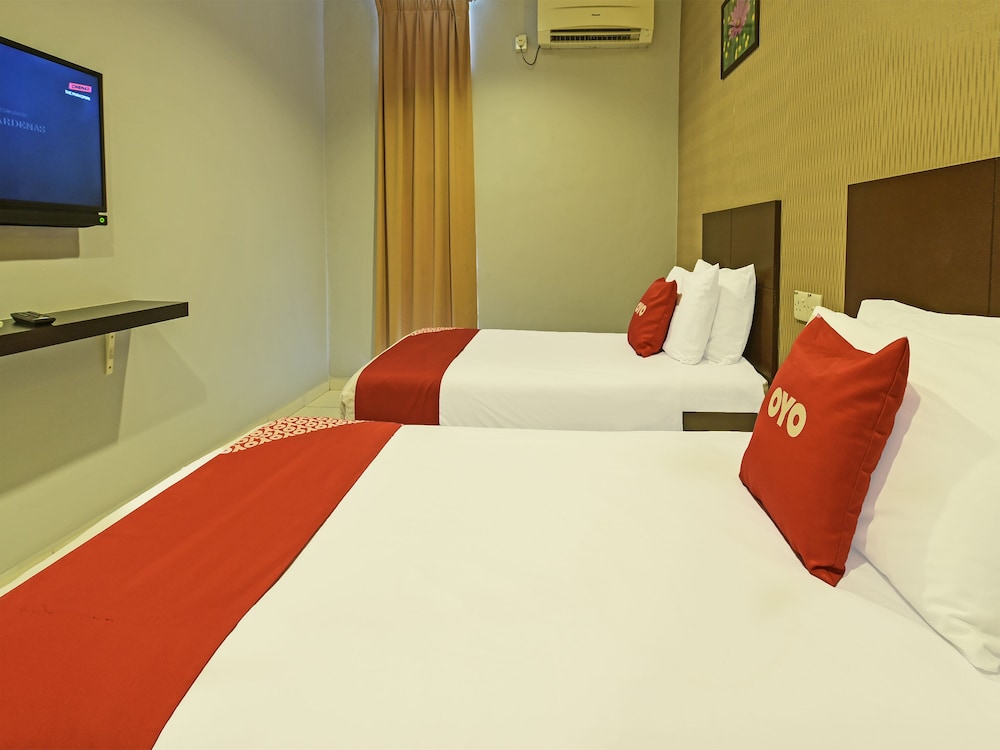 Hotel O M Three Hotel 22/55
