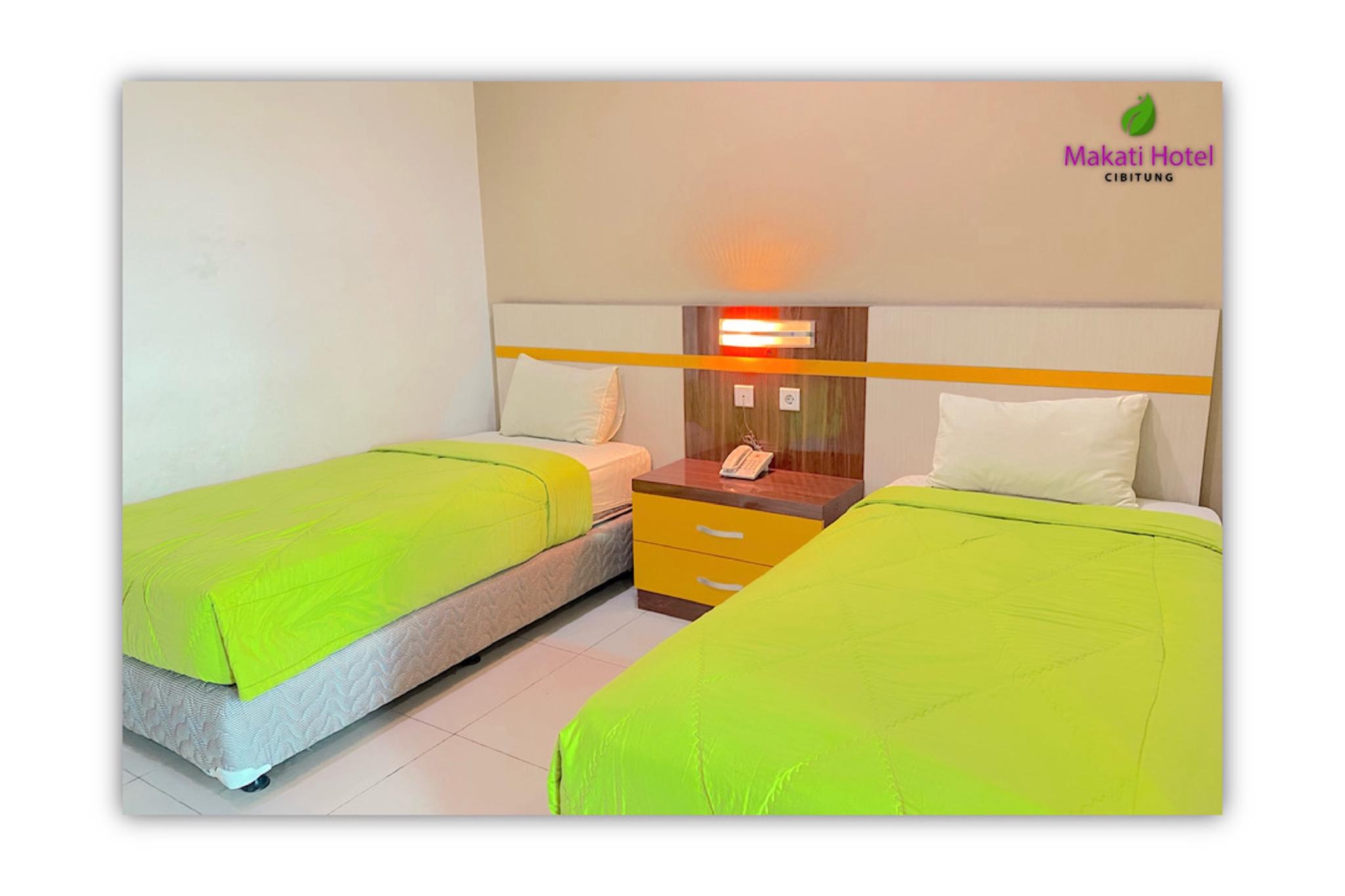 Smart, Twin Beds