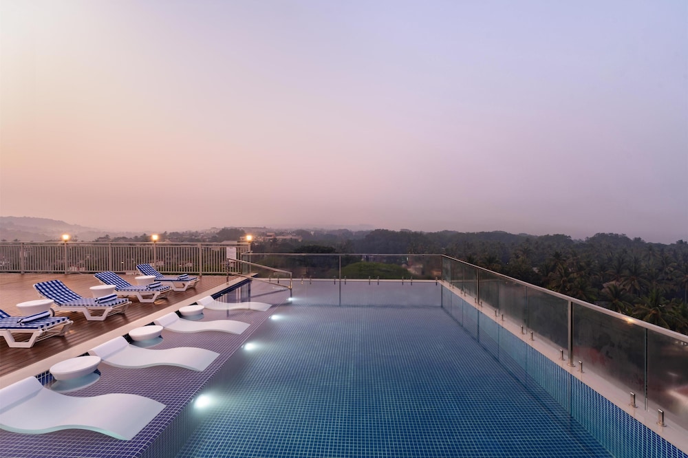 Hilton Garden Inn Goa Calangute 53/59