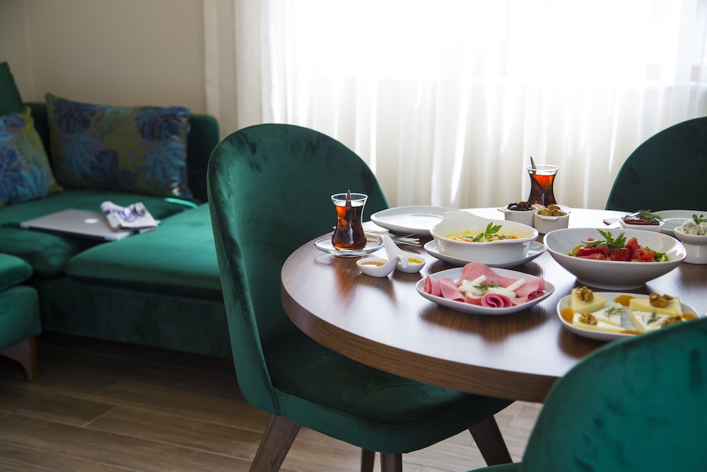 Maxuite Hotel In Home 30/37