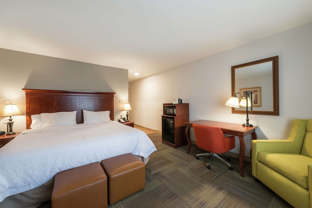 Hampton Inn & Suites Rifle 17/49