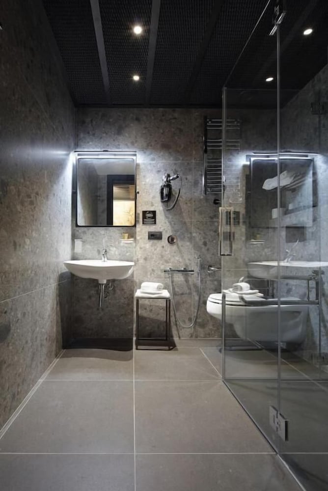 غرفة كلاسيكية بسرير كينج، Versoverde Alzaia Naviglio Grande 7/7