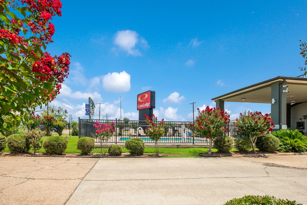 Econo Lodge Lake Charles University Area 47/48