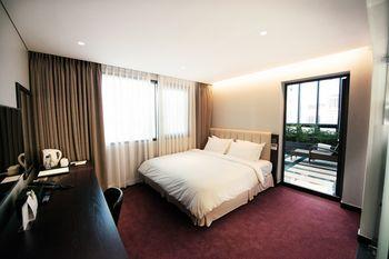 Klaven Hotel Myeongdong City Hall 42/61