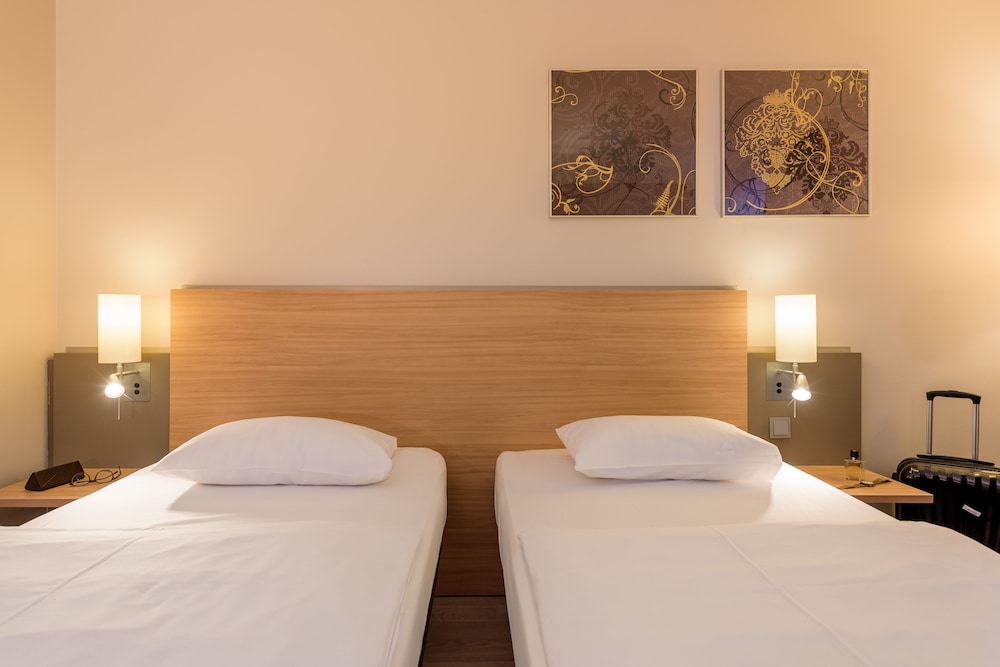 Fuerther Hotel Mercure Nuernberg West 13/69