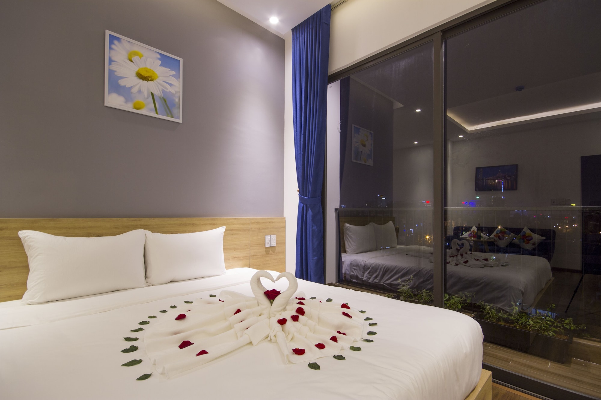 DELUXE, STUDIO, DOUBLE BED