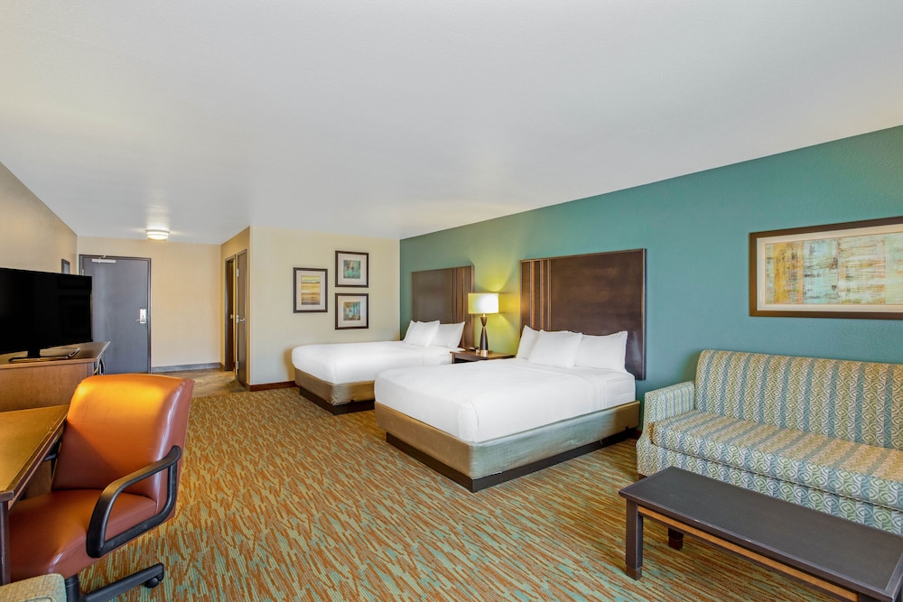 La Quinta Inn & Suites by Wyndham Gillette 16/47