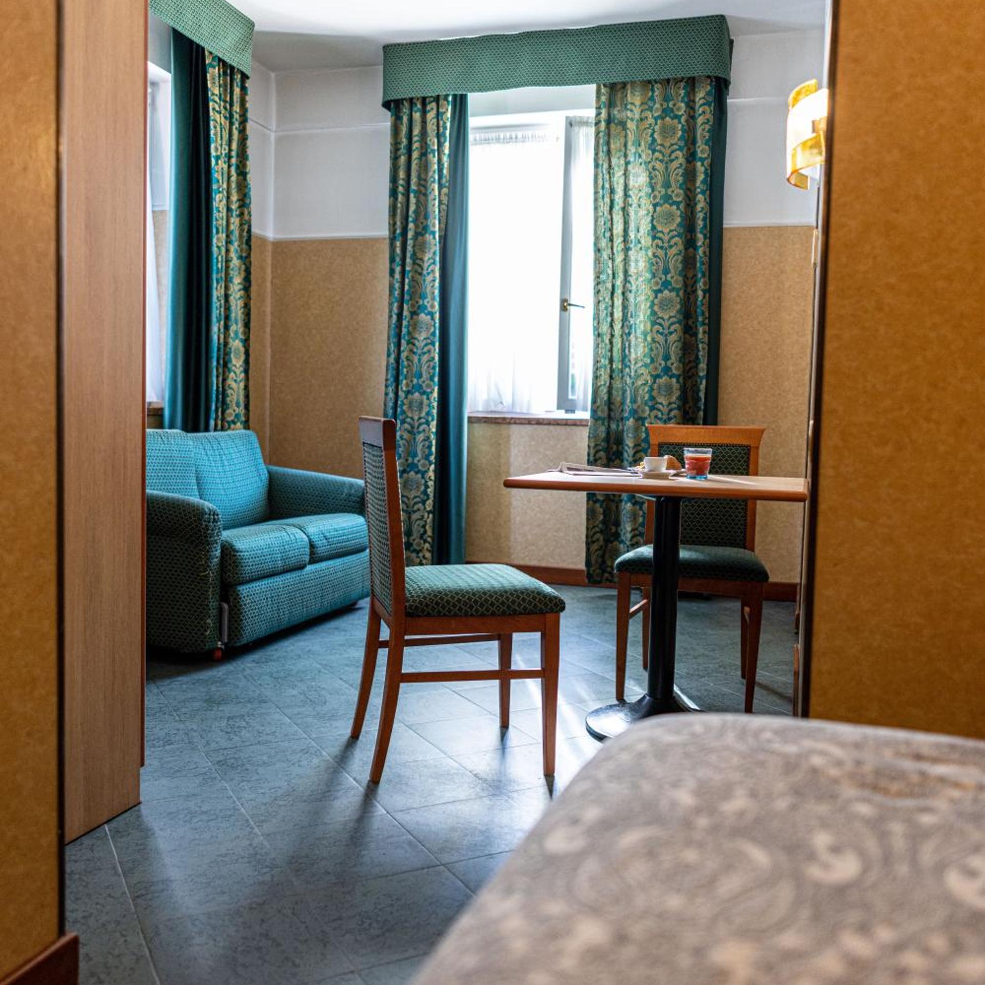 Hotel Mary 32/50