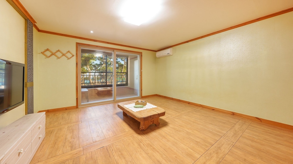 Gyeongju Gampo Beach Castle Pension 22/50