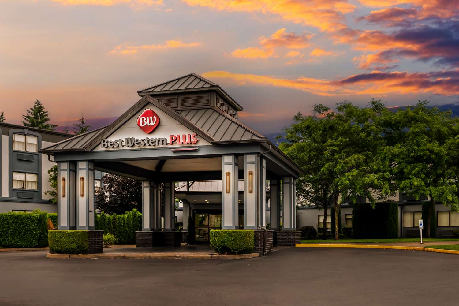 Best Western Plus Puyallup Hotel 1/35