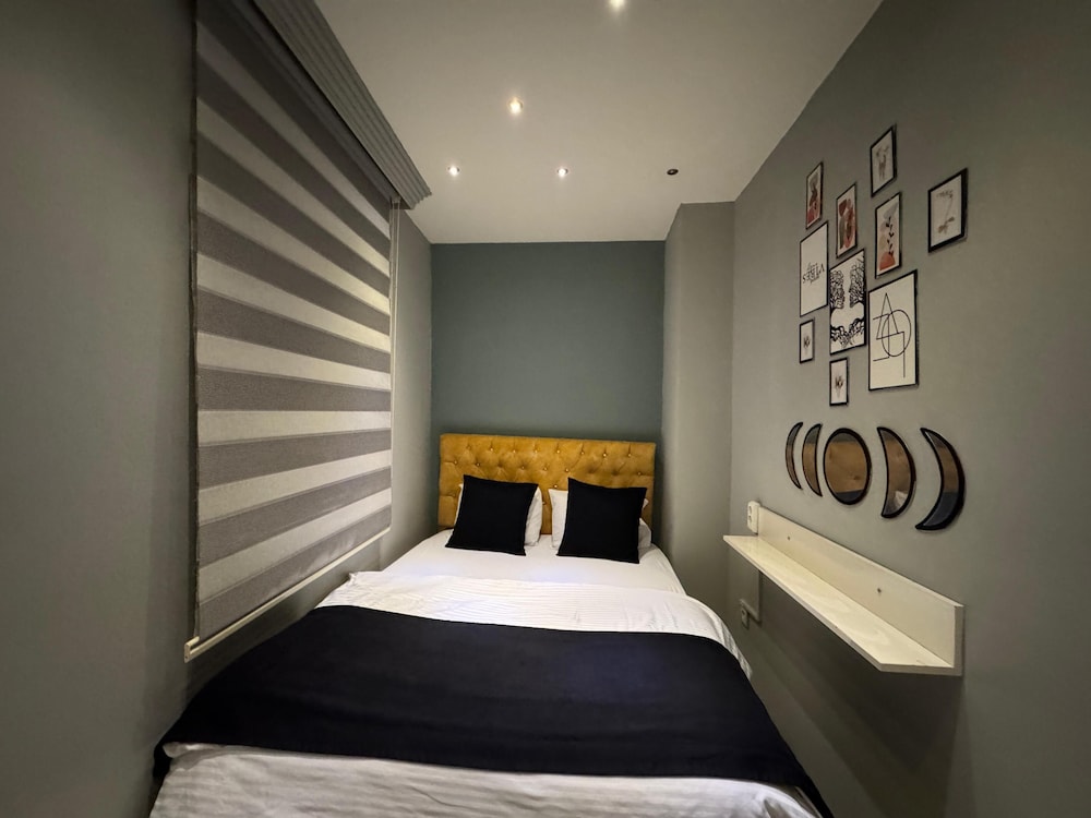 Nova Park Hotel and Suite 16/50