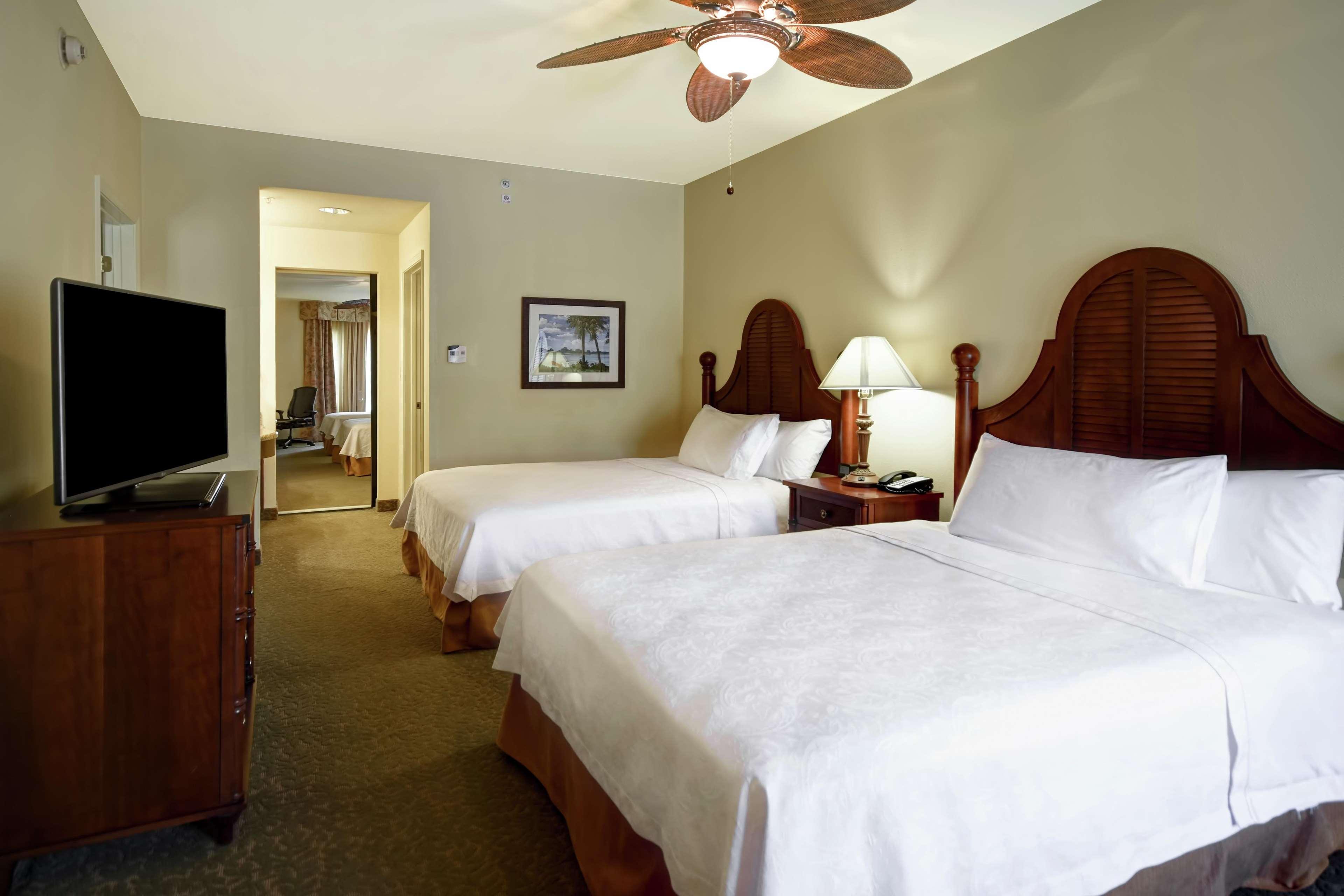 2 BEDROOMS, SUITE, KING BED, 2 QUEEN BEDS, 2 BATHROOMS