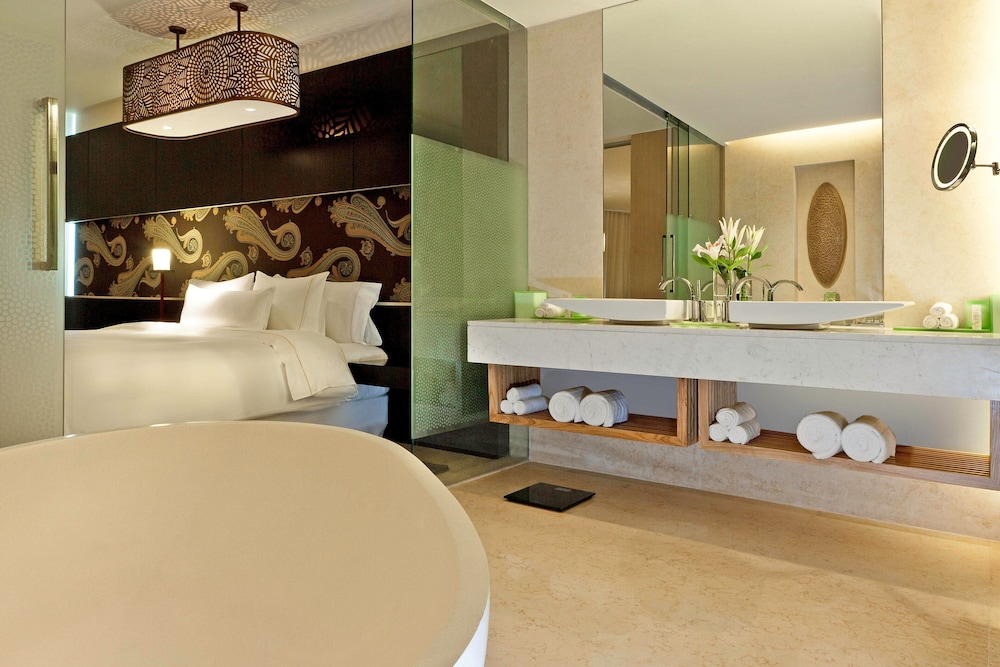 The Westin Gurgaon New Delhi 50/60