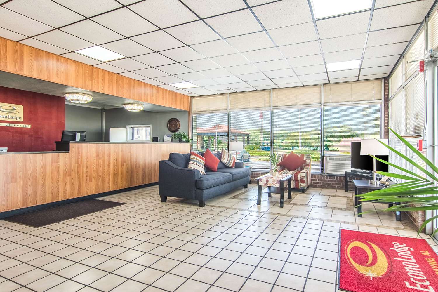 Econo Lodge Fort Payne 5/14