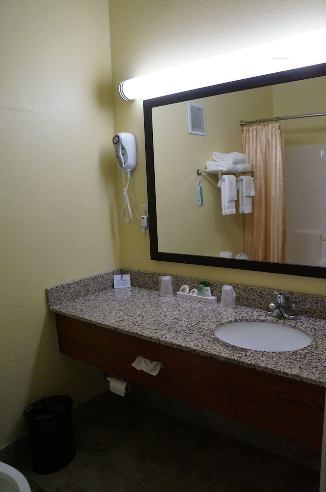 Country Inn & Suites by Radisson, Pickerington, OH 42/47