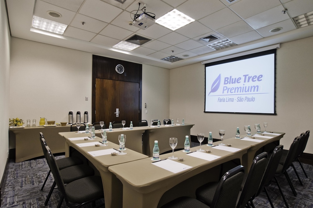 Blue Tree Premium Faria Lima 54/65
