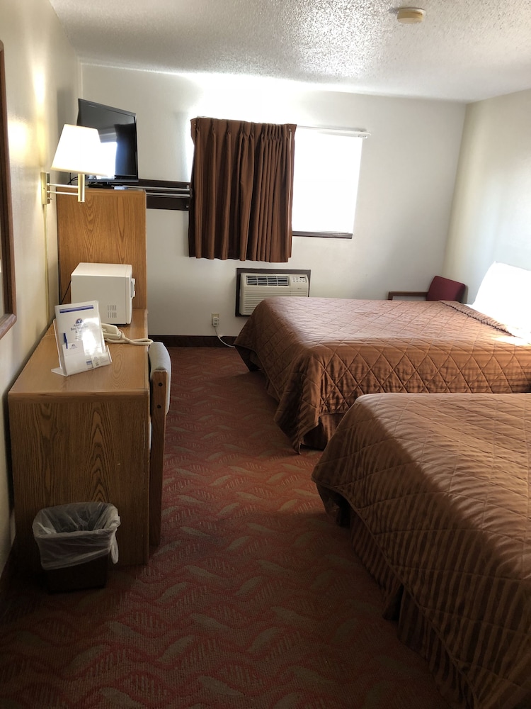 Americas Best Value Inn & Suites-Sidney 21/37