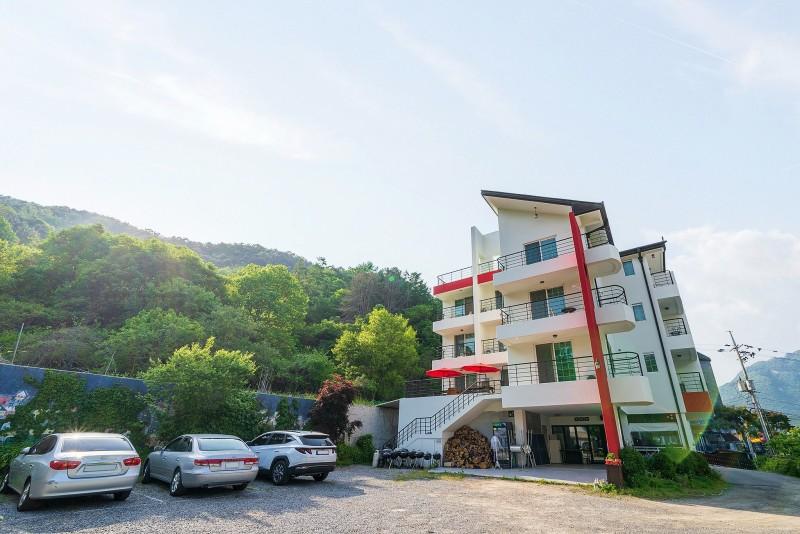 Gangcheon Holiday Pension 17/19