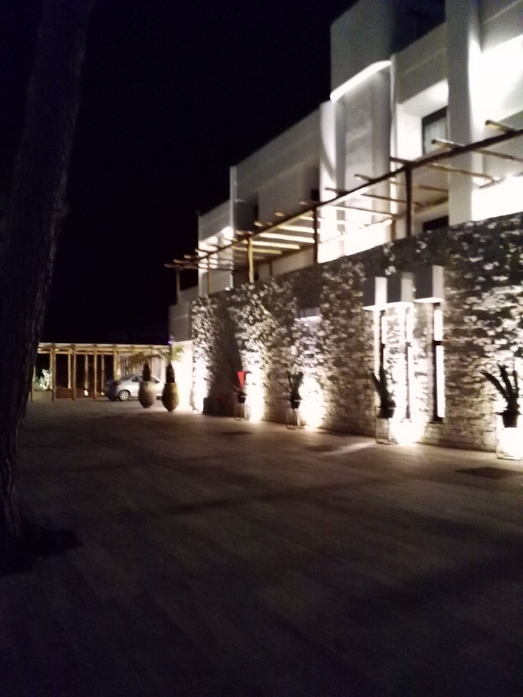 Cumeja Beach Club Hotel 49/52