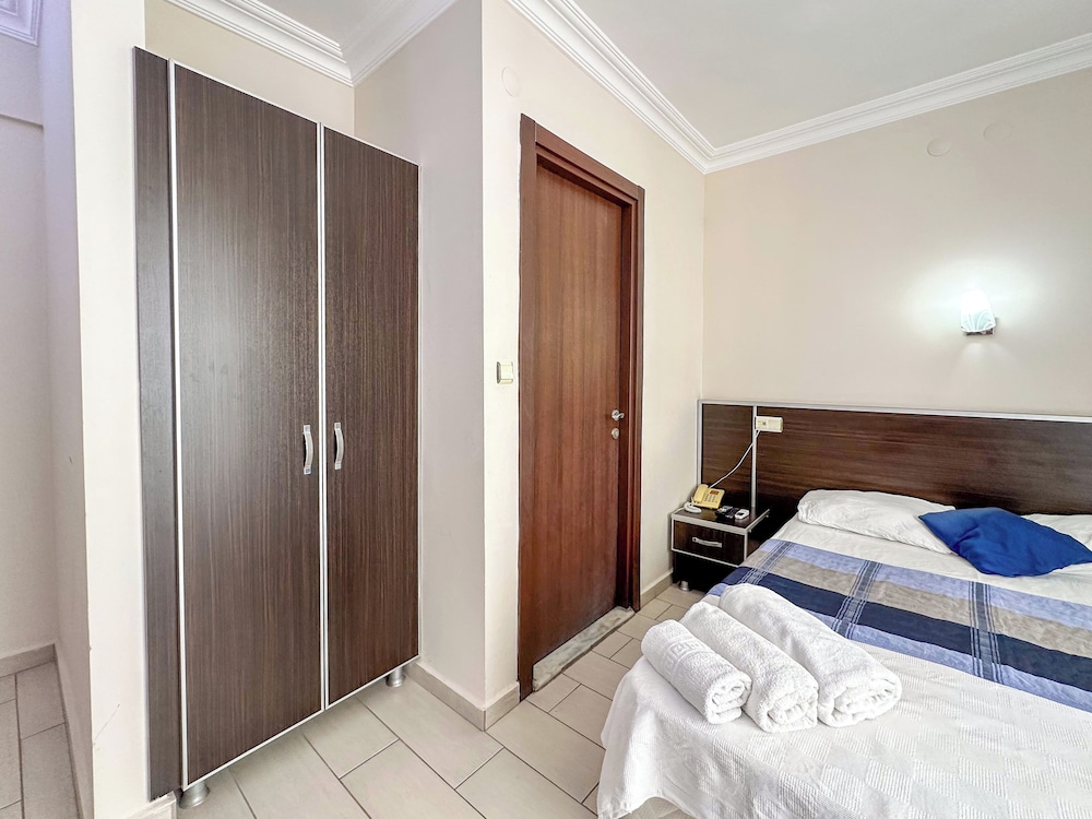 Aristo Hotel 16/55