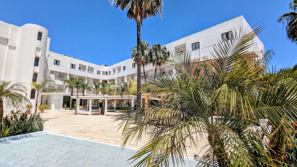 The Palm Star Ibiza - Adults Only 40/50