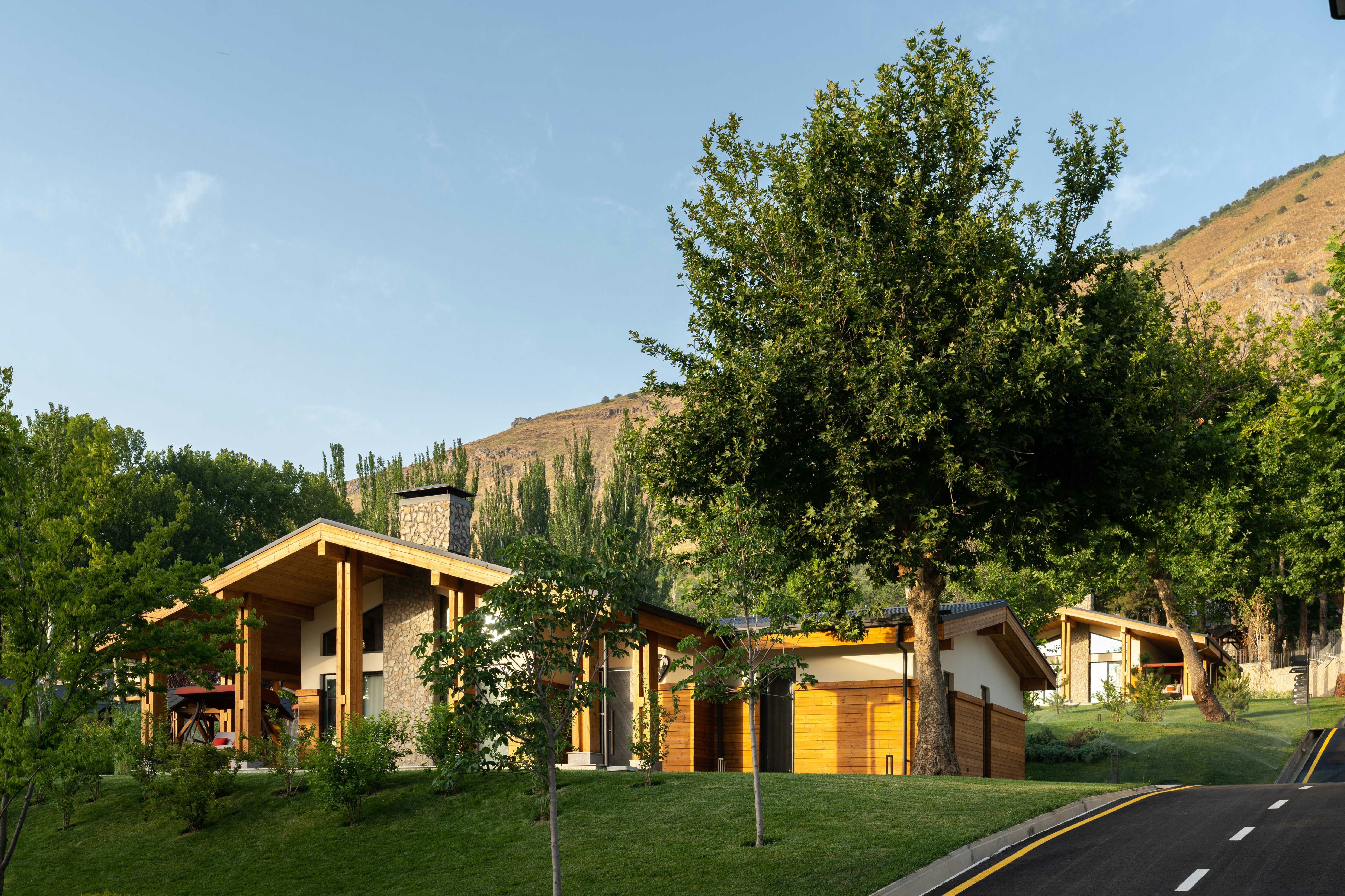 Burchmulla Mountain Resorts 4/50