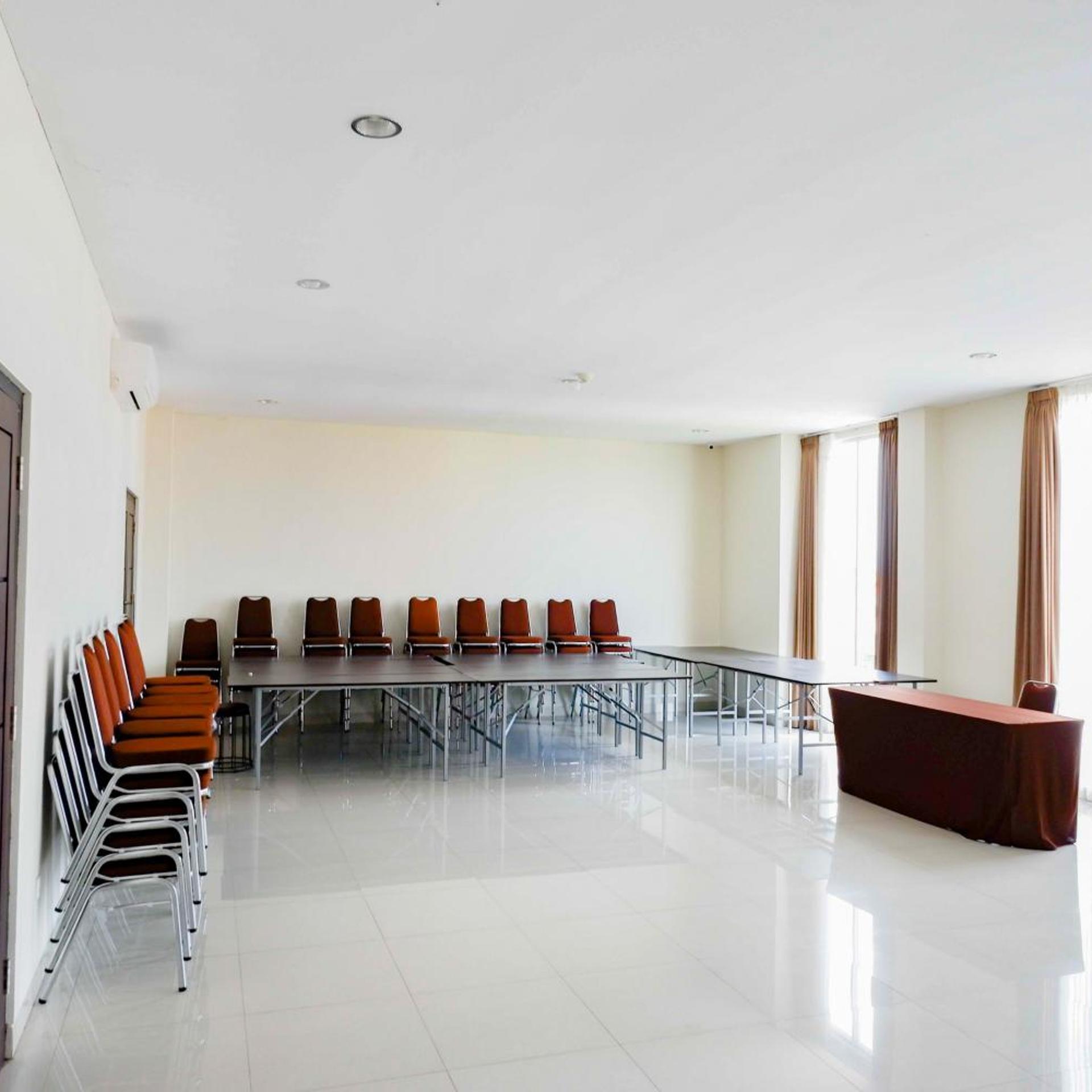 Hotel Nagari 28/36