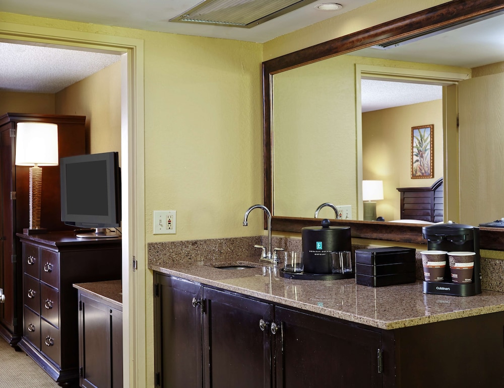 Embassy Suites by Hilton Fort Lauderdale 17th Street 25/29