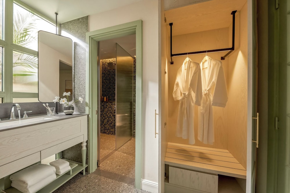President Maison Signature by M Village, a brand of Modern Village Lifestyle 58/61
