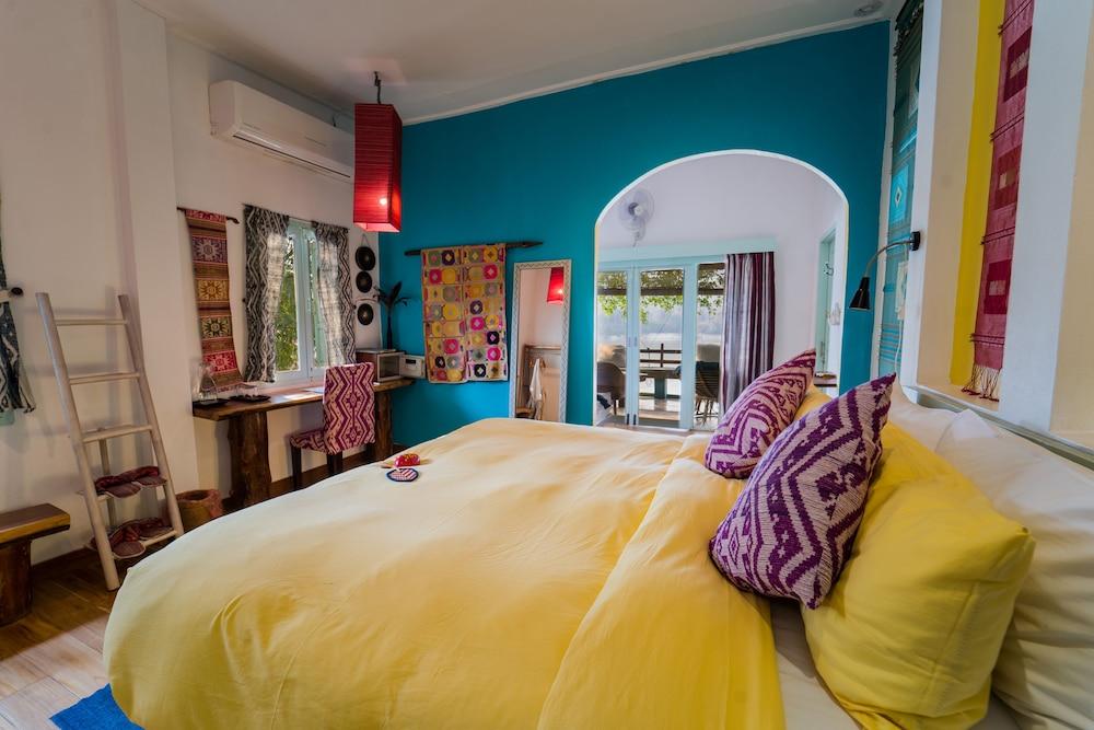 Mini, Suite, River View