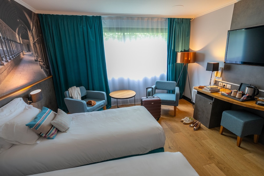Mercure Mont Saint Michel 23/78