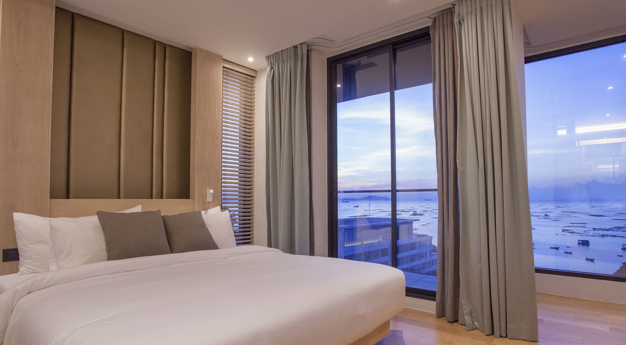 1 BEDROOM, LUXURY, SUITE, SEA VIEW, CORNER