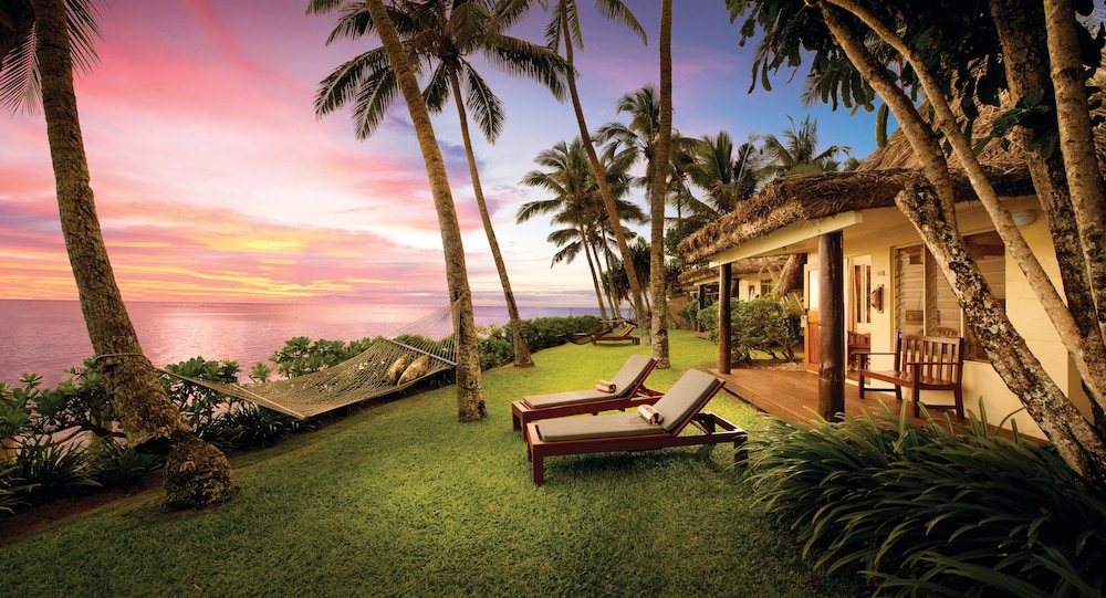 Outrigger Fiji Beach Resort 7/31