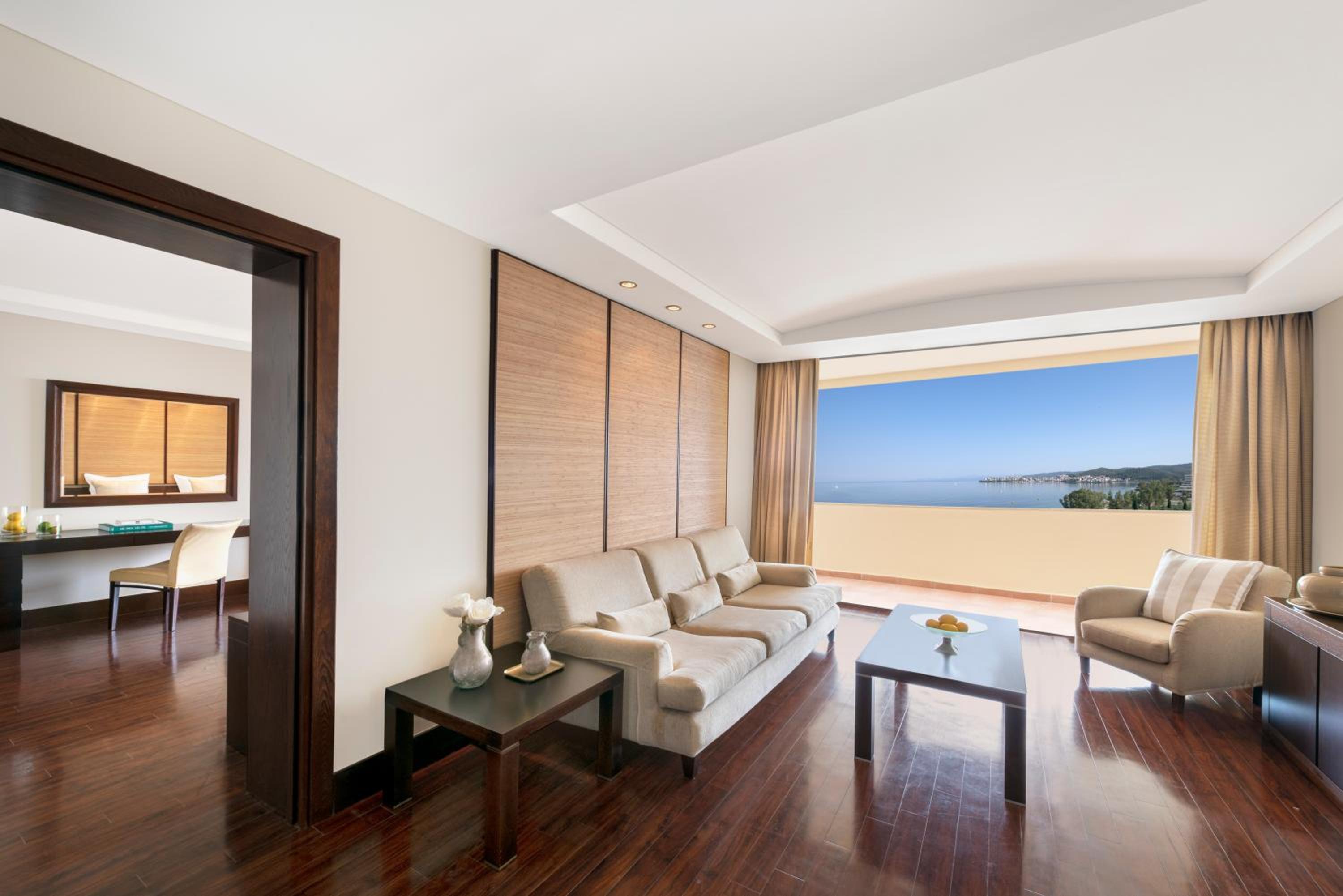 2 Bedrooms, Superior, Suite, Side Sea View