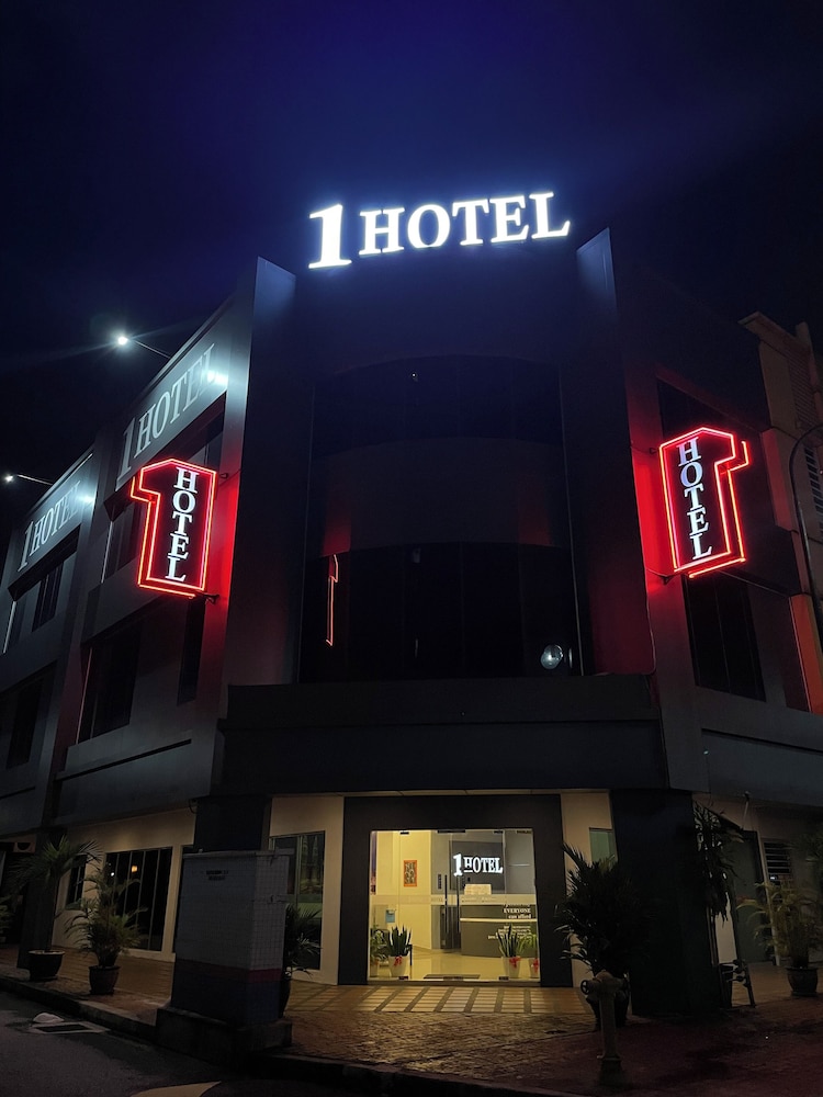 1 HOTEL KUCHAI LAMA 6/49