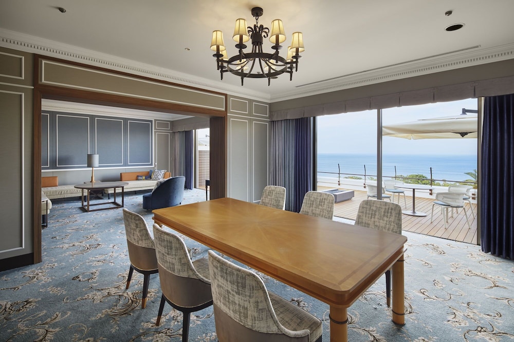Imperial, Suite, Twin Beds, Ocean View, 3 Sofa