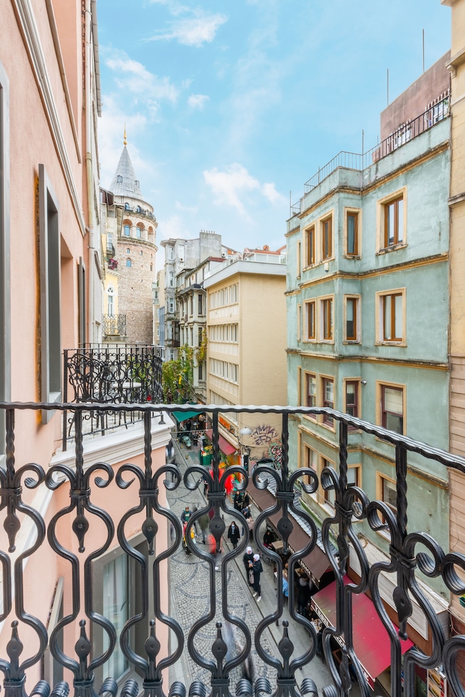 Hotel Des Arts Galata 42/50