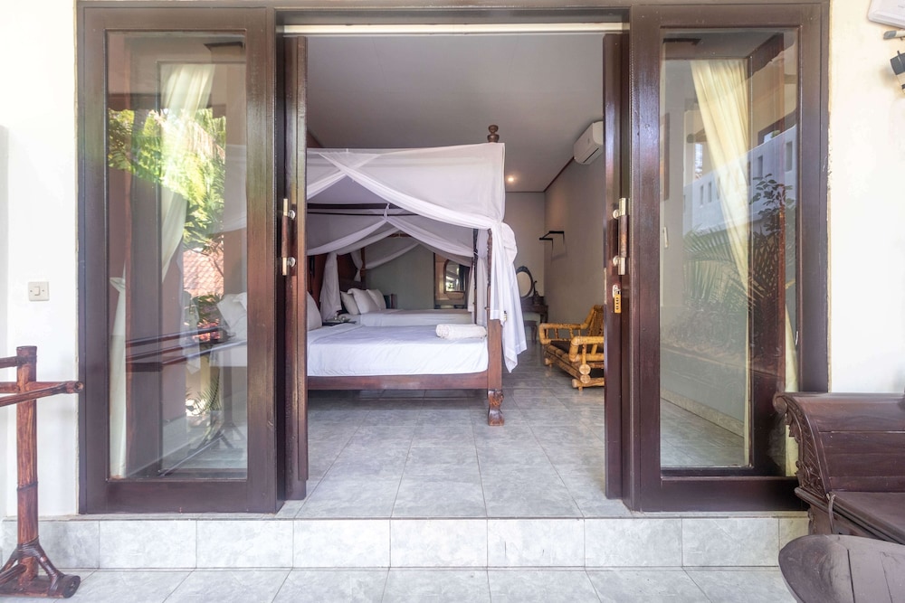 Rising Star Beach Resort 50/50