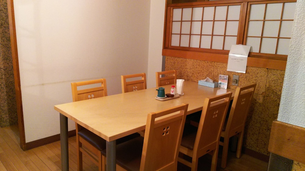 New Central Hotel Katsuta 50/70